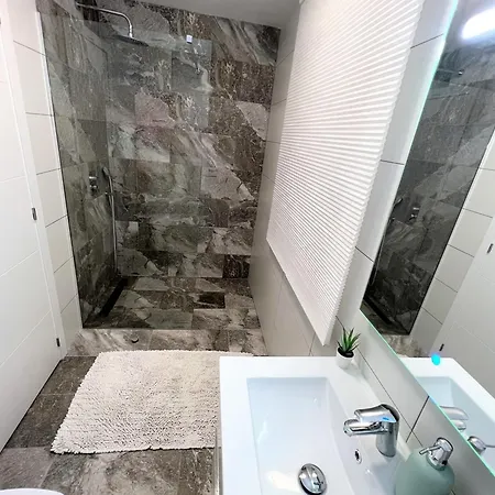 Paulmarie Family Ocean&mountain View