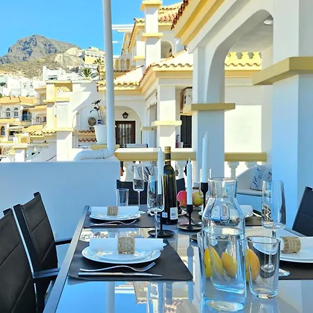 Apartmán Family Ocean & Mountain Views & Heated Pool