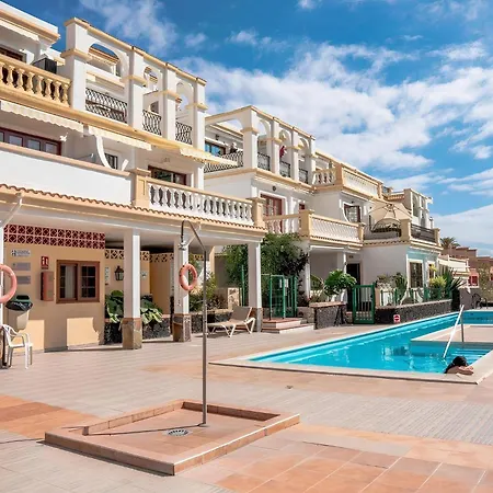 Paulmarie Family Ocean&mountain View アデヘ